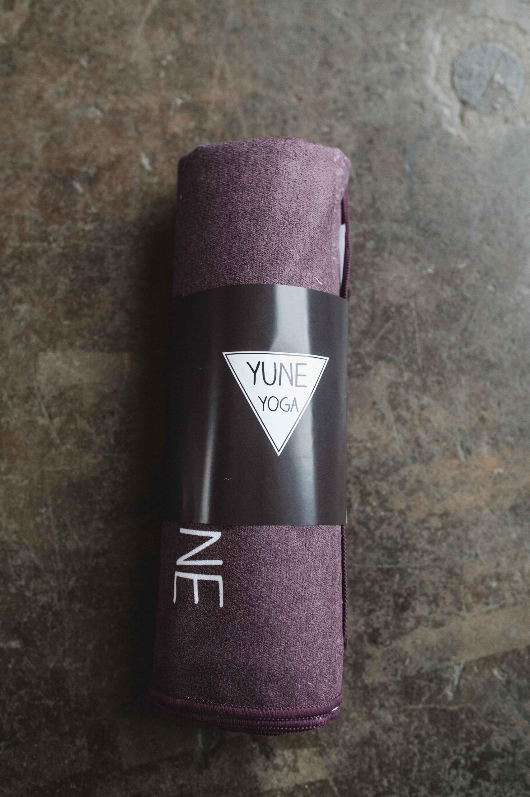The Caliban Yoga Towel – Quick-Dry, Non-Slip, Eco-Conscious Design - Image 5